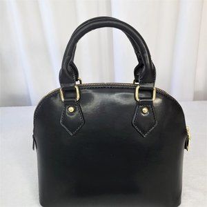 Mata Faux Leather Black Handbags With 2 Straps & Gold Zipper